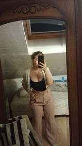 Femme coquine blonde coquine à plan-cul-boussais
