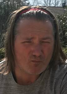 Tu veux prendre contact? célibataire 54 ans