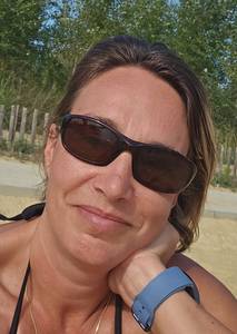 Femme coquine  de 48ans de plan-cul-vauvert