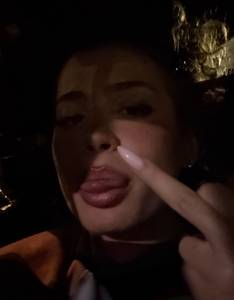 Petite coquine  de 20ans de paris