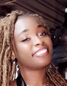 Mendesantoinette, femme coquine de 27 ans - Var