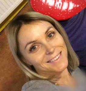 Femme célibataire 40 ans à Evry