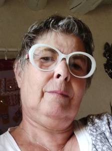 Femme célibataire 63 ans à Amiens