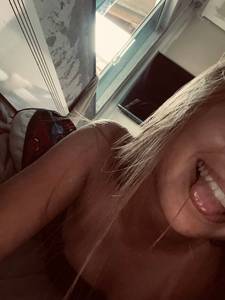 Petite coquine  de 22ans 