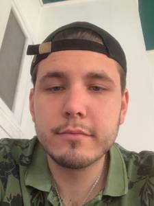 Tu veux prendre contact? célibataire 24 ans