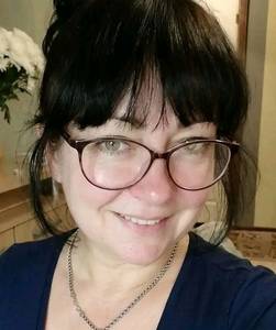 Petite coquine brune de 31ans de Bayeux