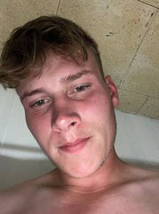 Tu veux prendre contact? célibataire 23 ans