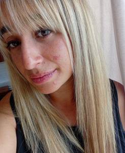 Coucou je ne peux pas r�pondre a vos messages, peut �tre demain �a fonctionnera... Nouvelle