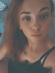 Petite coquine  super chaude 