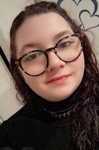 Femme célibataire 19 ans à Martigny