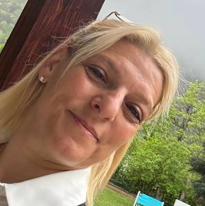 Femme célibataire 52 ans à Paris