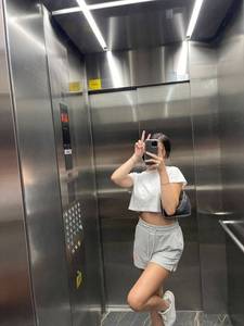 Sarhading, femme coquine de 21 ans - Enghien