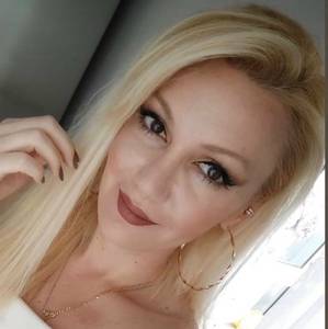 Femme célibataire 32 ans à Dijon