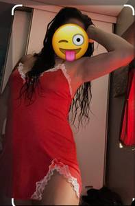 Petite coquine brune  à Shawinigan