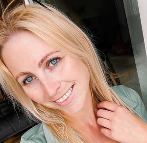Plan cul rapide avec femme blonde super chaude de metropole-de-lyon