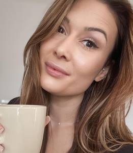 Femme célibataire 28 ans à Nantes