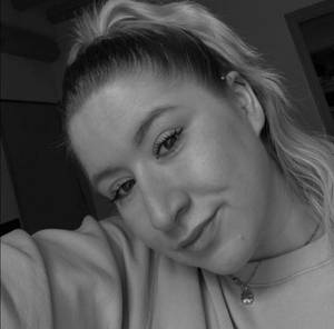 Femme célibataire 30 ans à Nimes