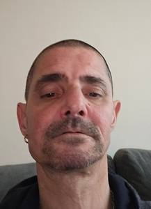 Tu veux prendre contact? célibataire 45 ans