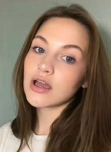 Femme célibataire 22 ans à Nice
