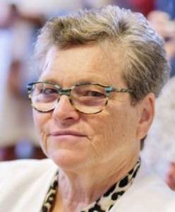 Femme célibataire 63 ans à Nimes