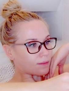 Petite coquine  super chaude de plan-cul-santeuil