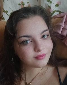 Femme célibataire 22 ans à Toulon