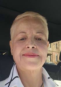 Femme célibataire 64 ans à Bordeaux