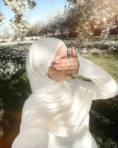 isilisik, femme coquine de 18 ans - Paris