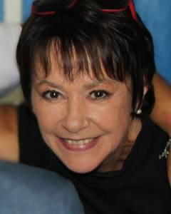 Femme célibataire 69 ans à Nantes