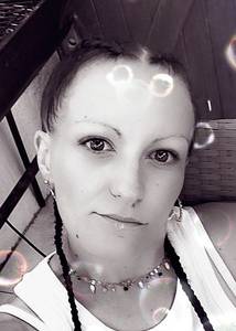 Femme célibataire 34 ans à Grenoble