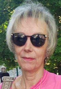 Femme célibataire 63 ans à Paris