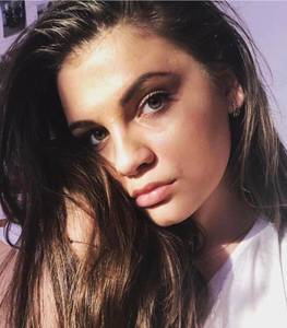 Femme célibataire 24 ans à Lille