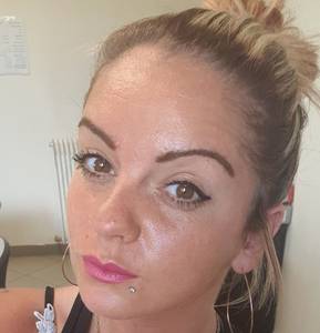 Femme célibataire 24 ans à Angers