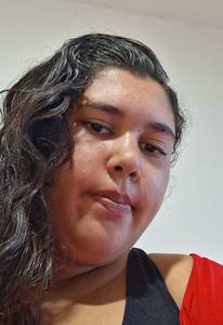 Femme célibataire 18 ans à Saint-Denis