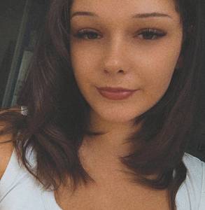 Femme célibataire 21 ans à Caen