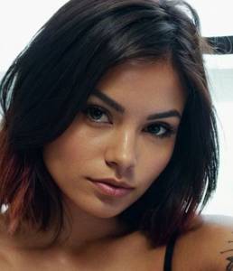 Femme célibataire 19 ans à Nice