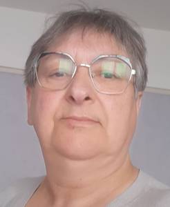 Femme célibataire 62 ans à Dijon