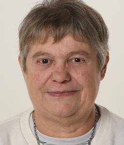Femme célibataire 63 ans à Paris-15e