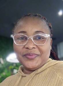Femme célibataire 57 ans à Tours