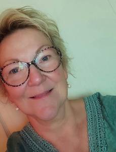 Femme célibataire 65 ans à Nancy