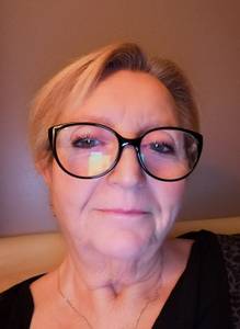 Femme célibataire 65 ans à Namur