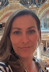 Femme célibataire 46 ans à Yverdon-les-Bains