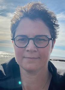 Femme célibataire 45 ans à Rouen