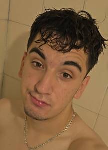 Photo du profil Johnny, 21 ans à Saint-Chély-d'Apcher