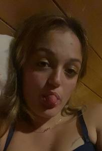 Femme célibataire 20 ans à Amiens