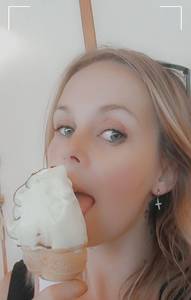 Ni princesse, ni casse-t�te : juste une femme qui aime les rencontres simples, les discussions coquines et les gens qui savent faire sourire ?

Si tu manges chinois invite-moi !
Et si t'aime les mangas aussi ?