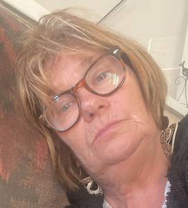 Femme célibataire 65 ans à Rennes