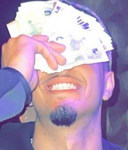 Yasitoto, femme coquine de 18 ans - D�sseldorf