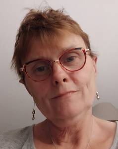 Femme célibataire 60 ans à Bourges