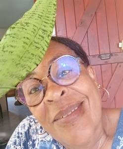 Femme célibataire 63 ans à Alma